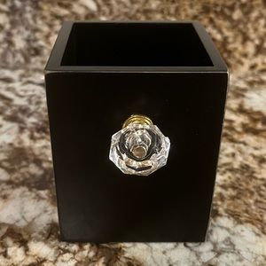 NWT Santa Barbara Design Studio Black Crystal Pencil Holder